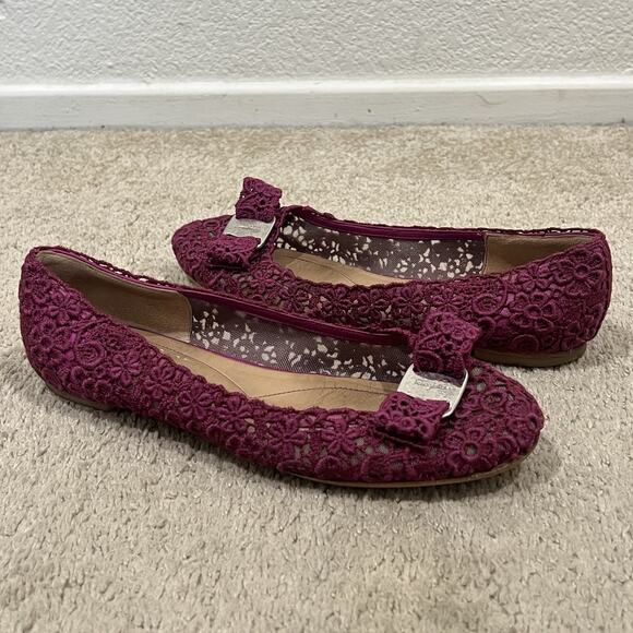 SALVATORE FERRAGAMO Size 7.5 Varina Crochet Ballet Flats Round Toe Slip On Wine - Picture 3 of 8